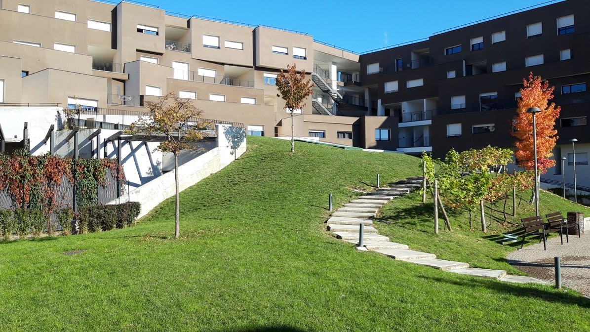 giardiniere-Livorno-realizzazione-manutenzione-giardino-privato