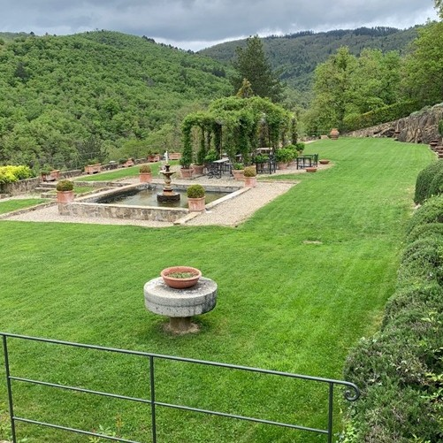 Realizzazione di un giardino privato in ambiente suggestivo